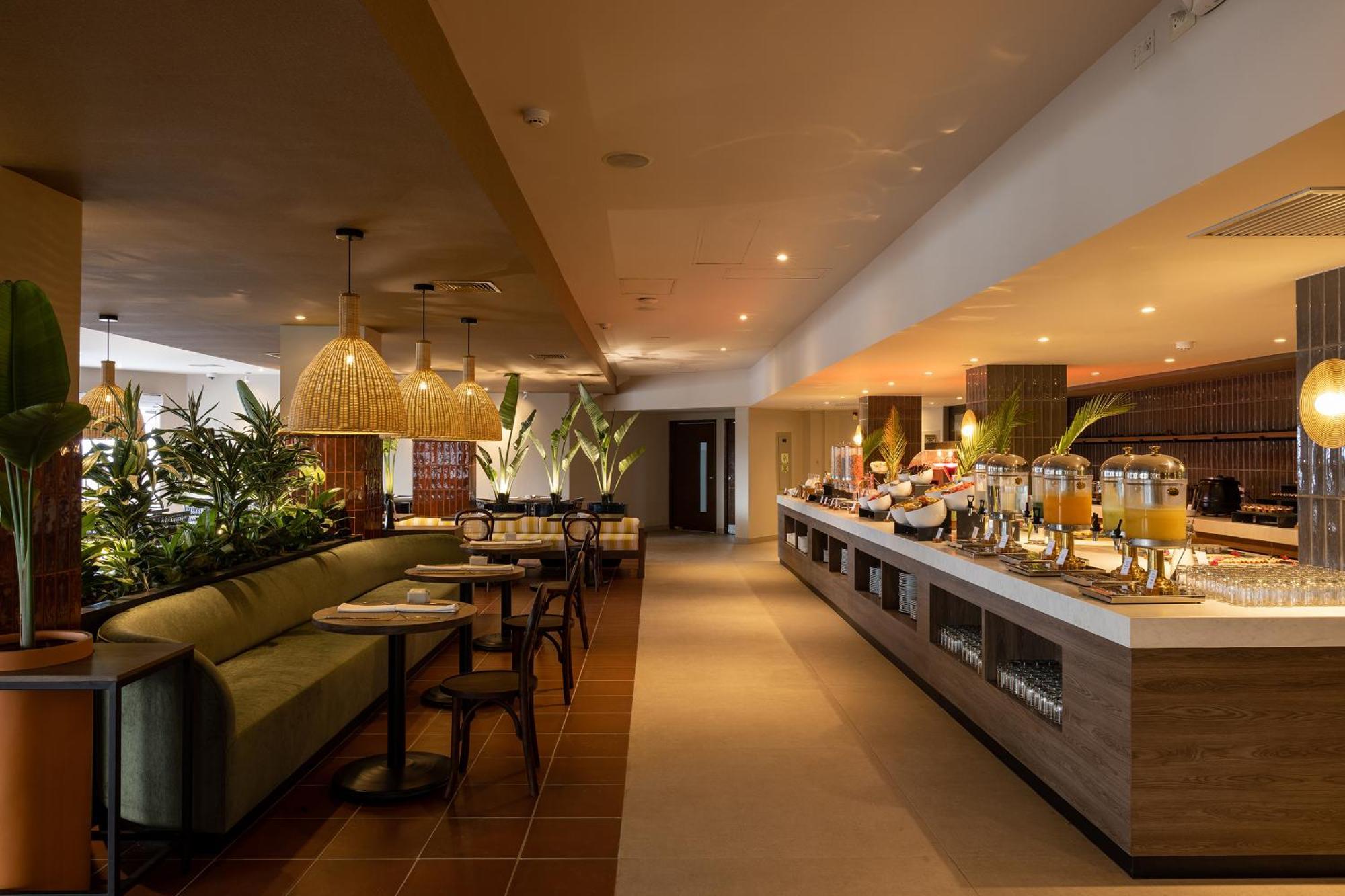 Aranwa Paracas Resort & Spa Exterior photo The lounge at Changi Airport