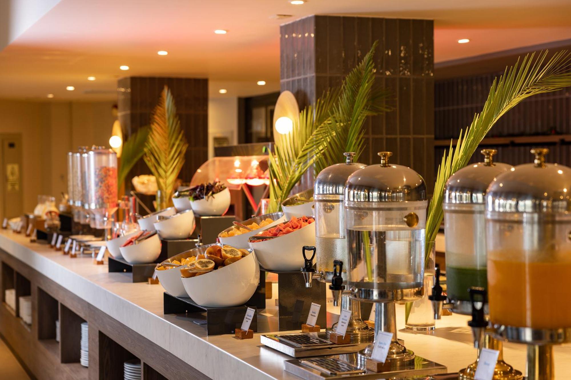 Aranwa Paracas Resort & Spa Exterior photo A buffet at a hotel